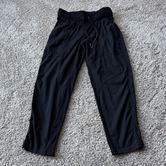 Lululemon Dance Studio Mid-Rise Cropped Pant - Picture 1 of 9